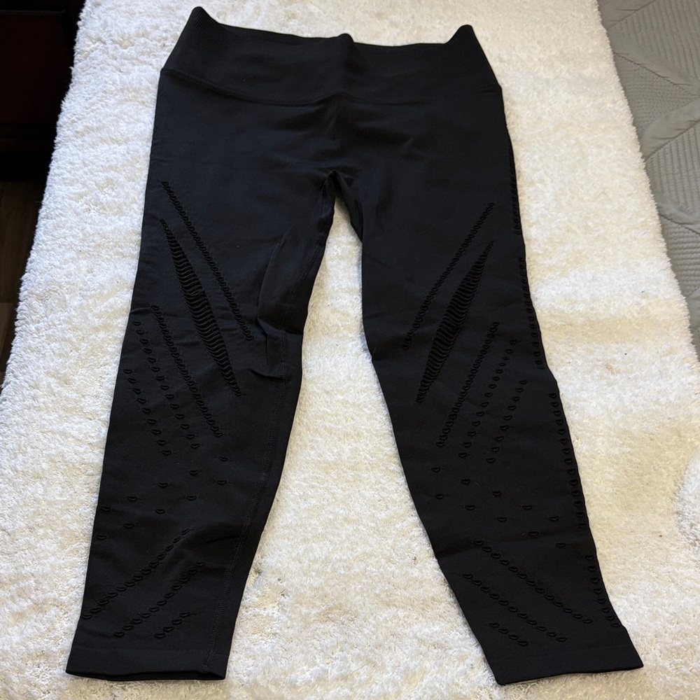 Victoria's Secret Black Seamless Leggings with Vent Detail